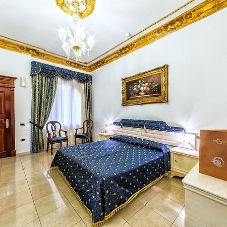 Euro Hotel Iglesias Ngoại thất bức ảnh