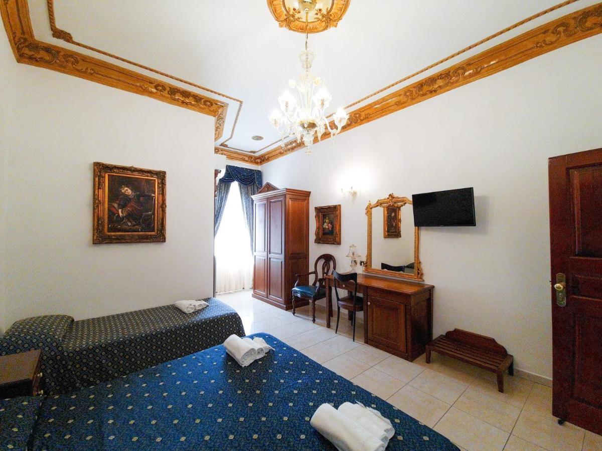 Euro Hotel Iglesias Ngoại thất bức ảnh