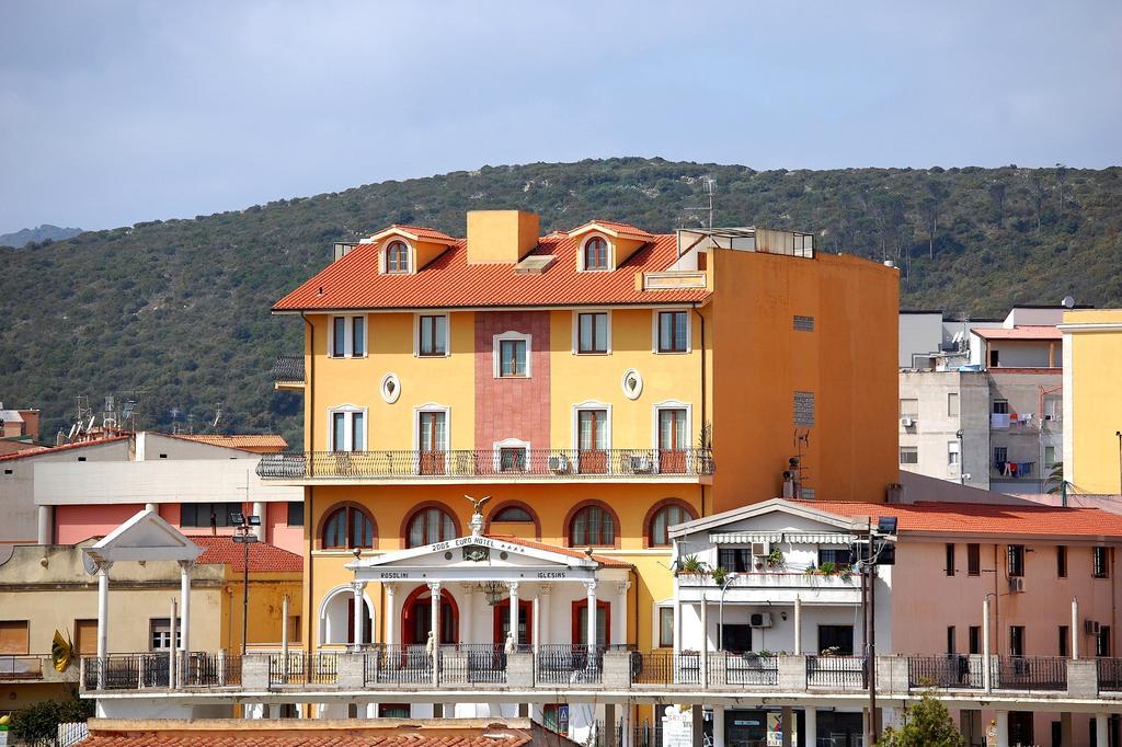 Euro Hotel Iglesias Ngoại thất bức ảnh