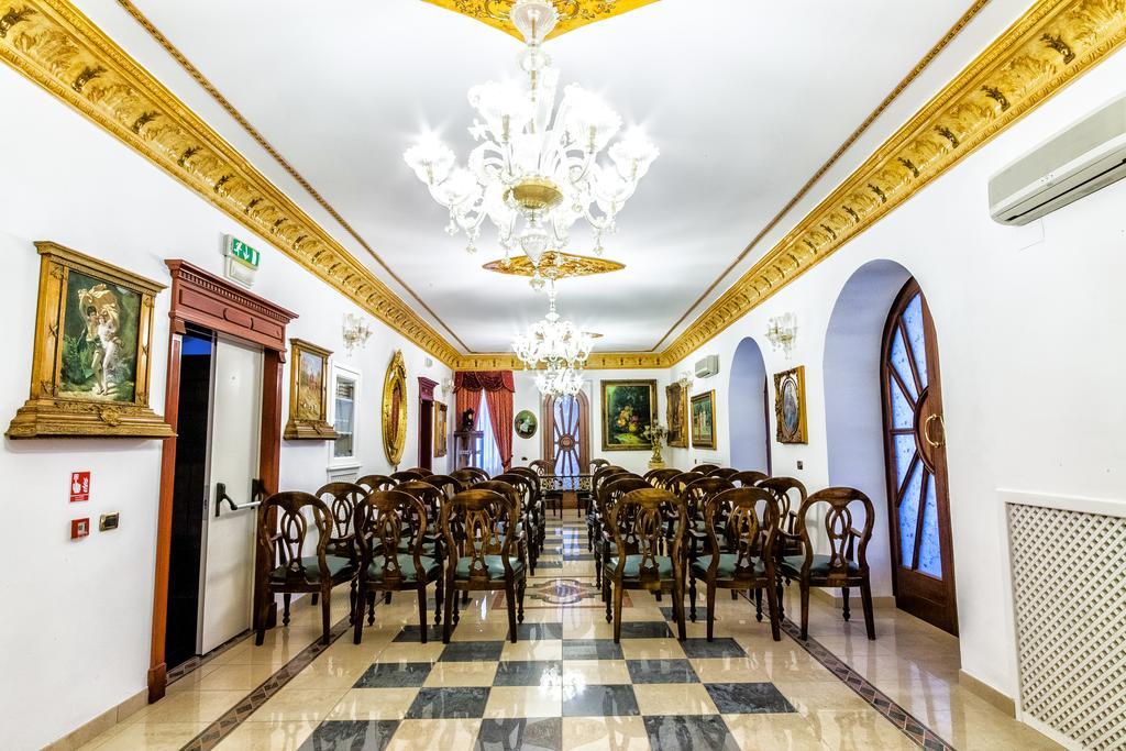 Euro Hotel Iglesias Ngoại thất bức ảnh