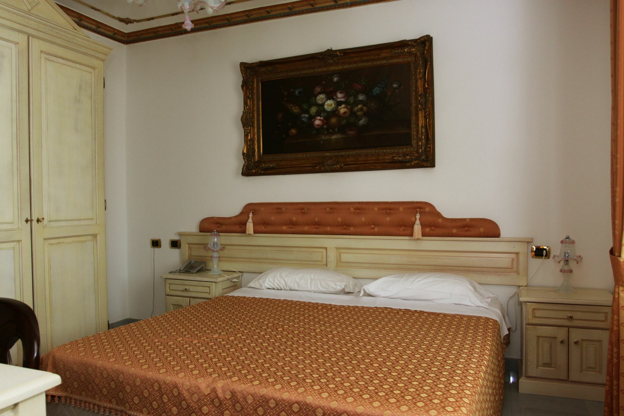 Euro Hotel Iglesias Ngoại thất bức ảnh