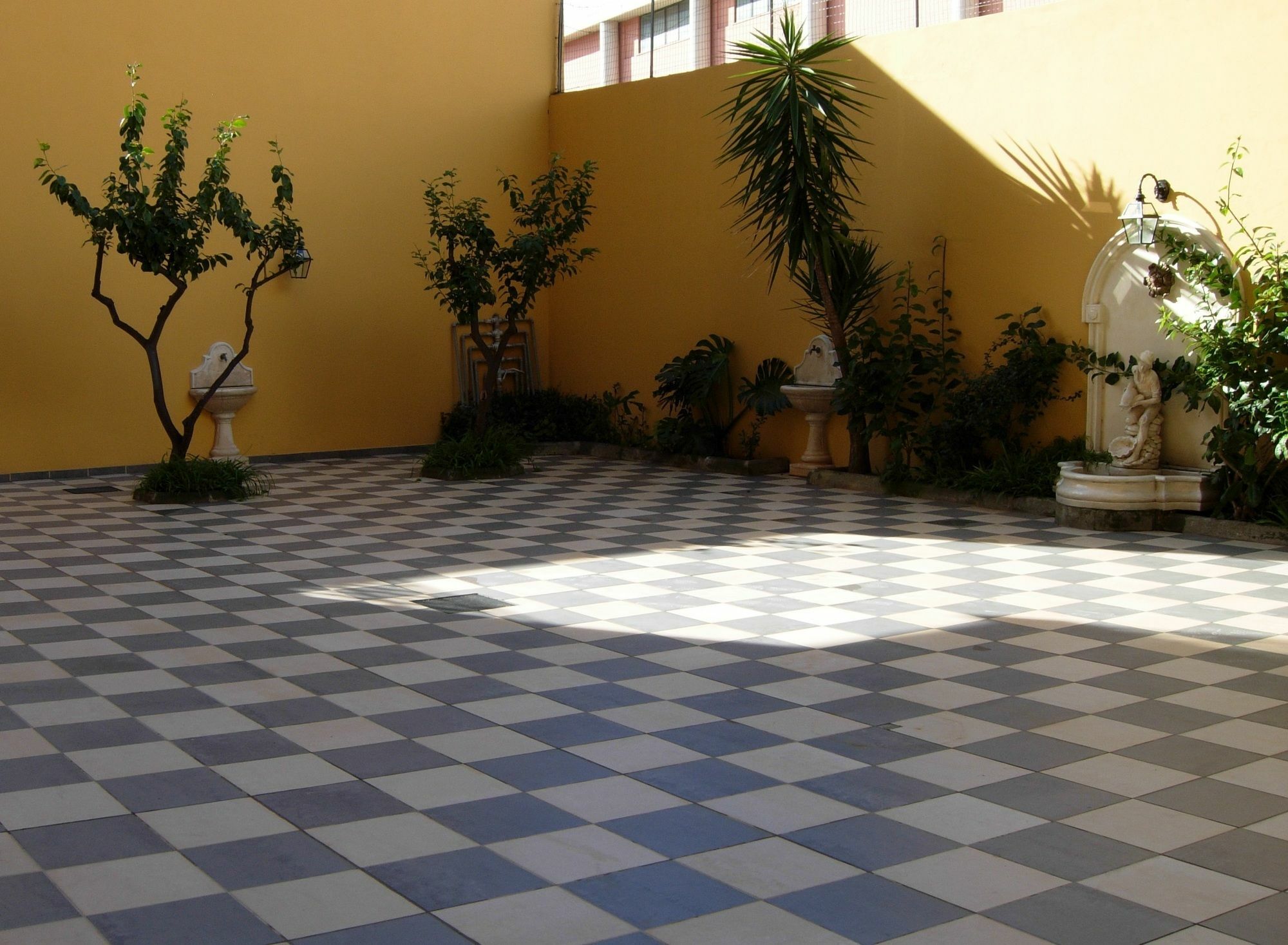 Euro Hotel Iglesias Ngoại thất bức ảnh