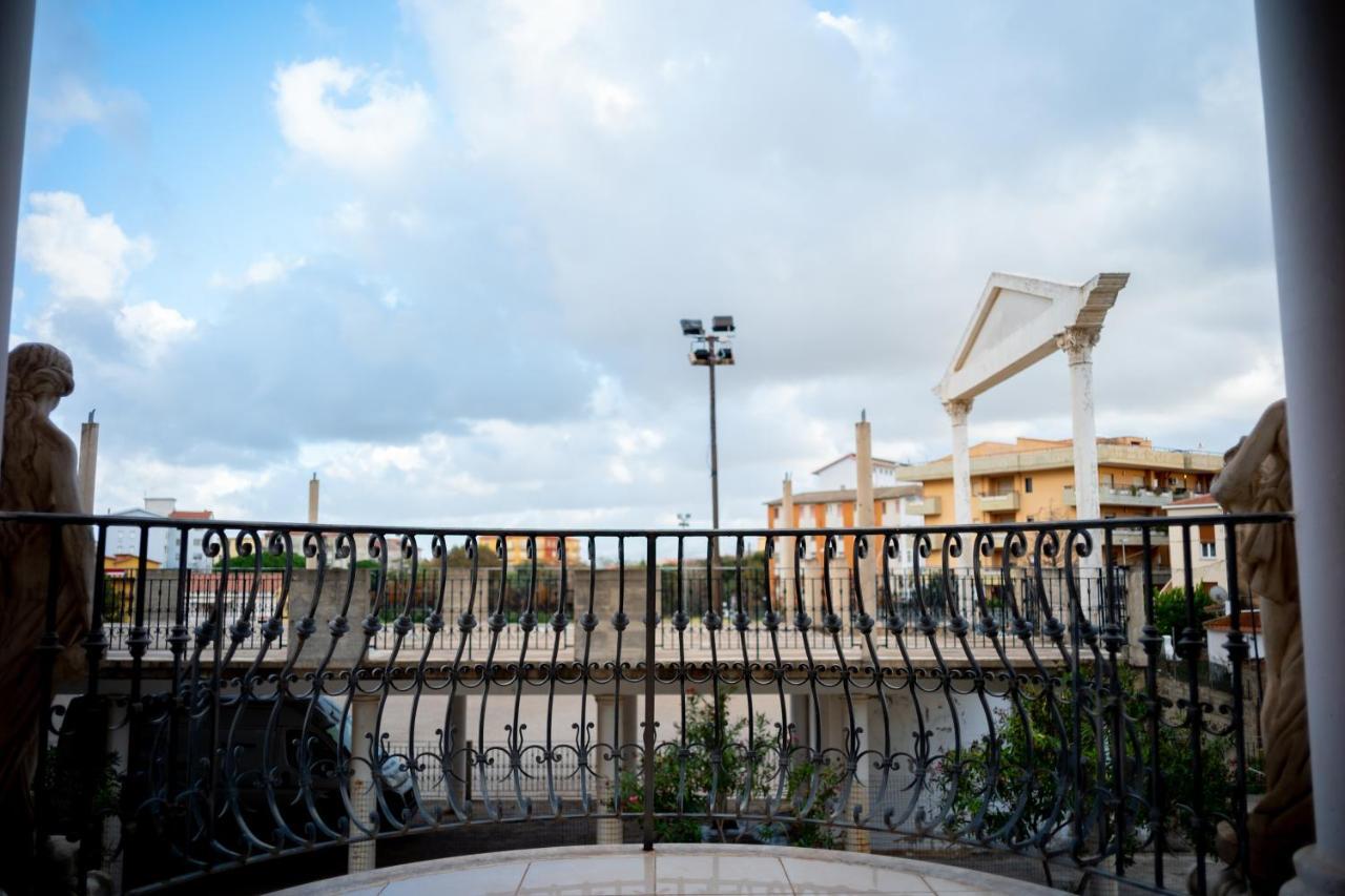 Euro Hotel Iglesias Ngoại thất bức ảnh
