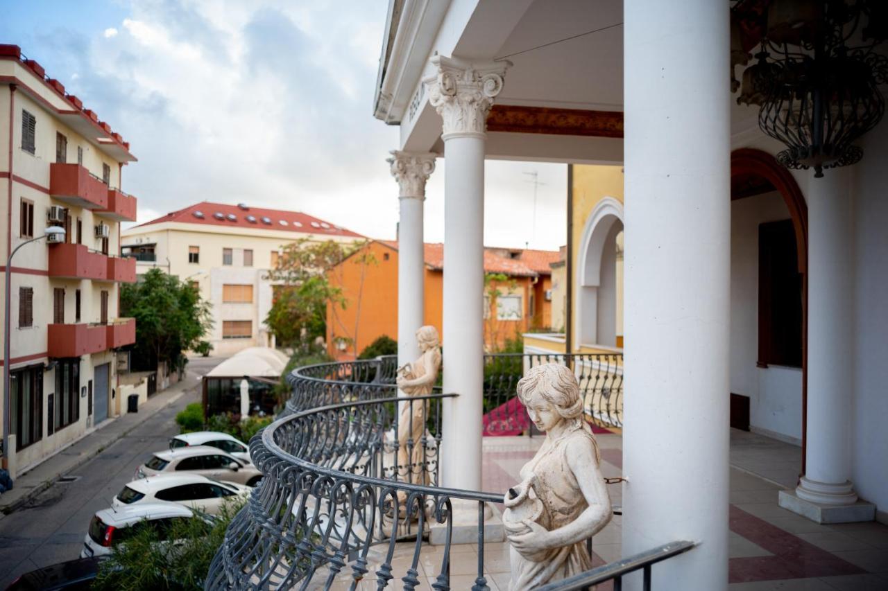 Euro Hotel Iglesias Ngoại thất bức ảnh