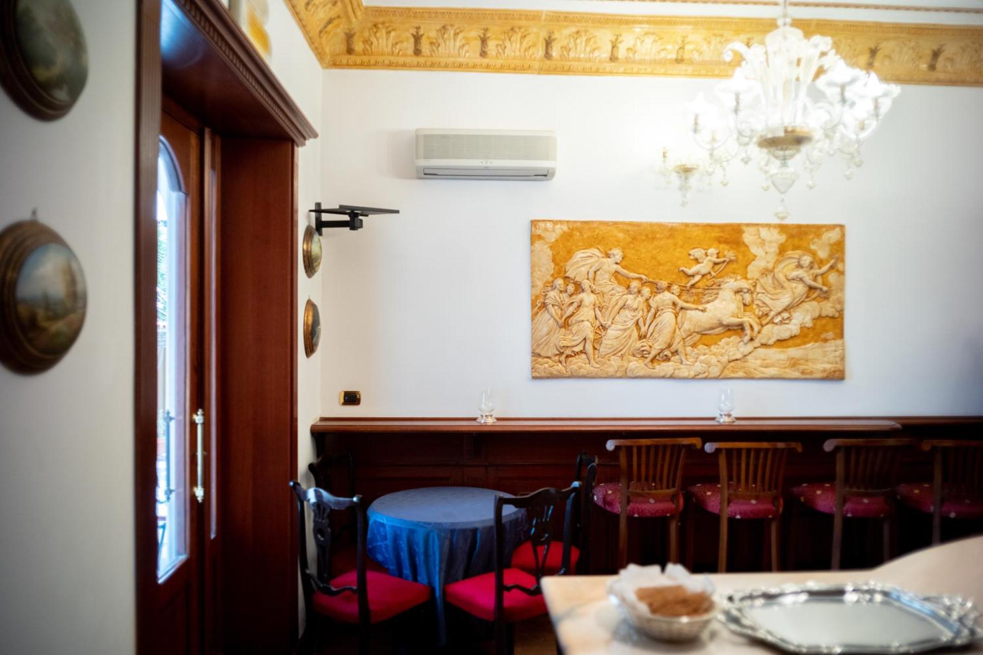 Euro Hotel Iglesias Ngoại thất bức ảnh